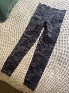 SPANX Black & Gray Camo High-Waist Leggings